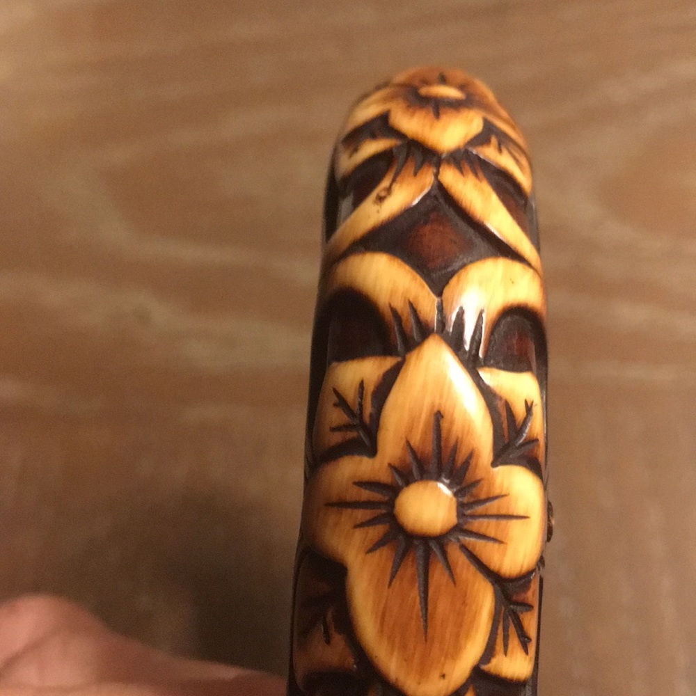 Flower Embossed Bangle - image 2